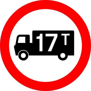 Picture of "Goods Vehicles- Weight Shown  17 T Prohibited"Sign 