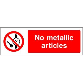 Picture of "No Metallic Articles" Sign 